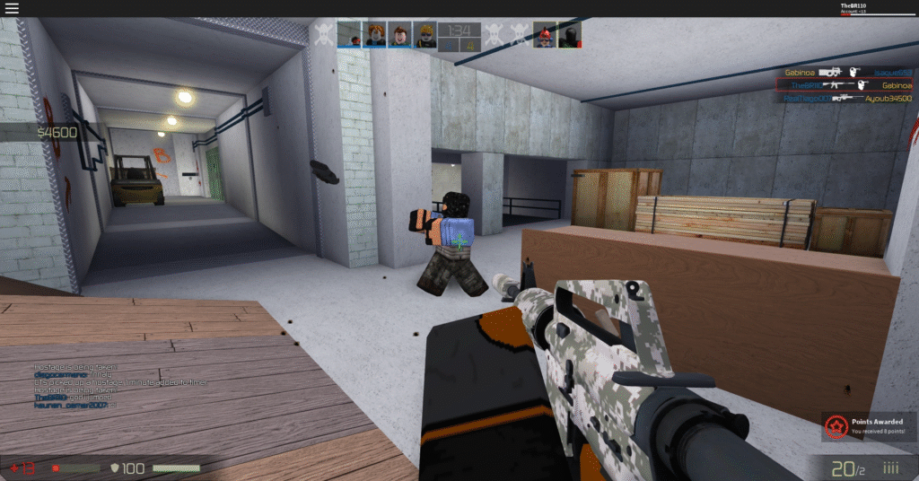 Conheça as Armas: Cada arma no Conter Blox tem um "recuo" (como ela balança ao atirar) e um padrão de tiro únicos. Vá para o modo Deathmatch e experimente a AK-47 (para Ts), a M4A4 ou M4A1-S (para CTs), e também as SMGs como MP9 e MAC-10. Aprenda a controlar o recuo com pequenas rajadas de tiro.